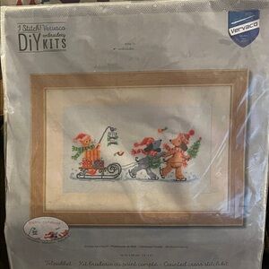 DIY Christmas Festive Embroidery Picture Kit - puppies and kitty